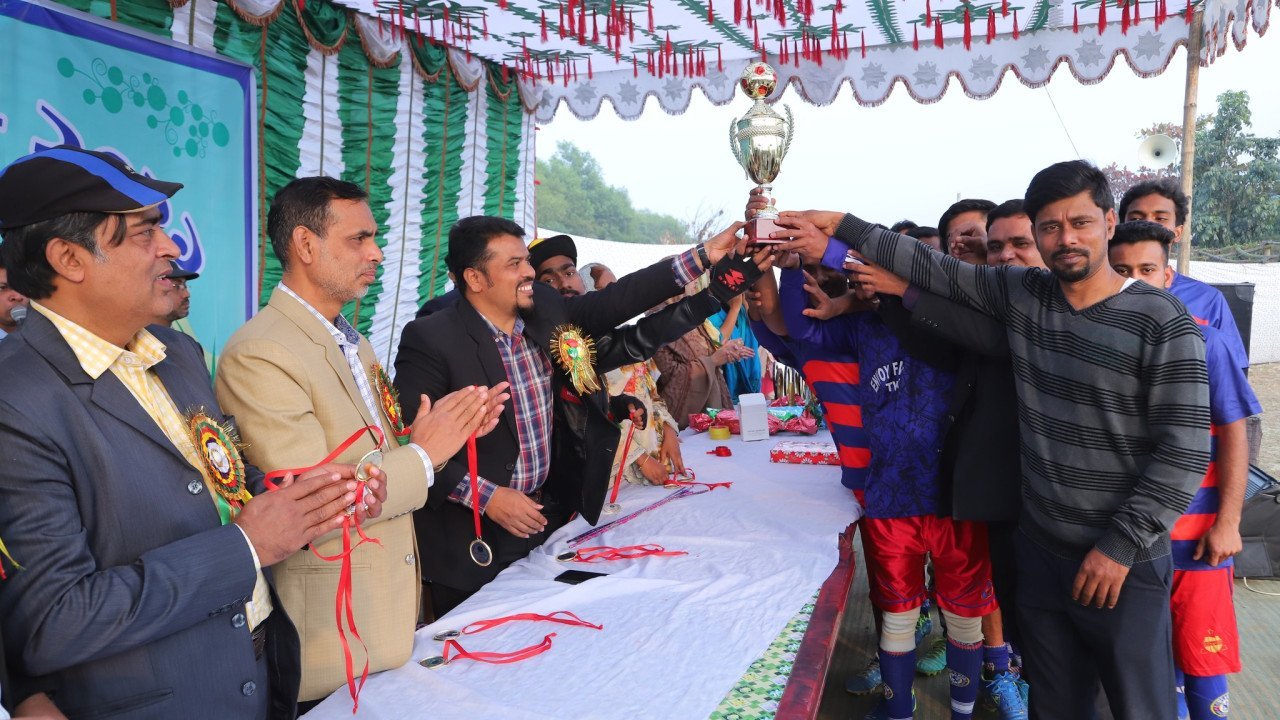 Chief guest at picnic